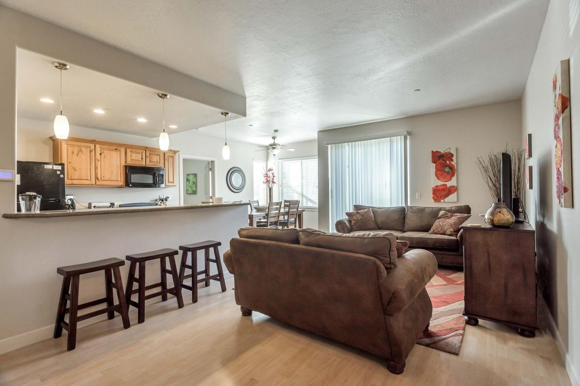 Downtown Condo Near Convention Center ソルトレイクシティ エクステリア 写真